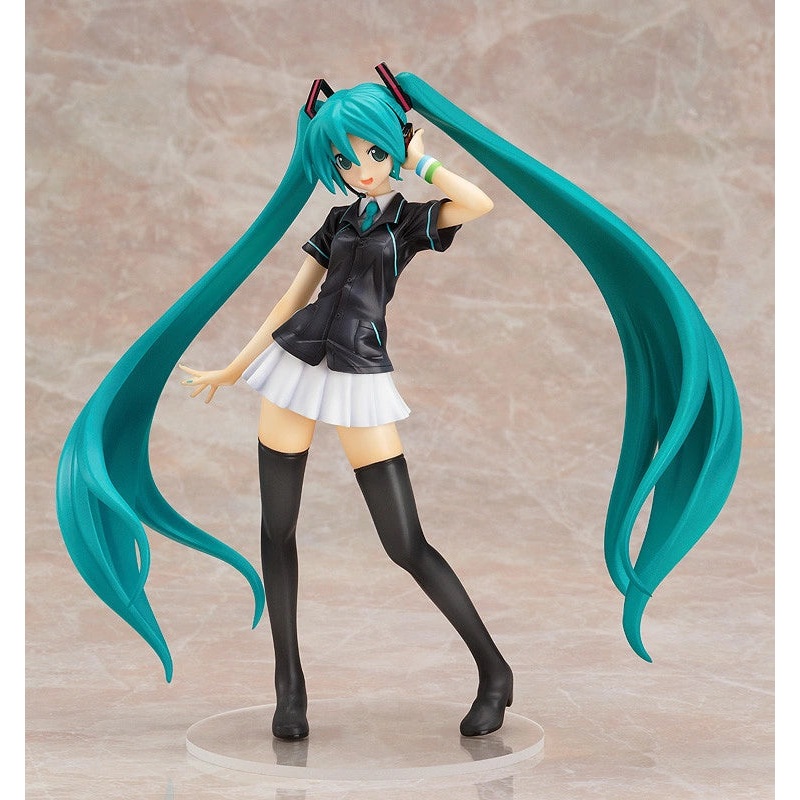Happy Kuji Lottery – Prize A: Hatsune Miku FamilyMart Ver. 1/8 Complete Figure
