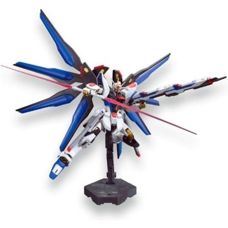 HGCE 1/144 Strike Freedom Gundam Plastic Model from “Mobile Suit Gundam SEED Destiny”