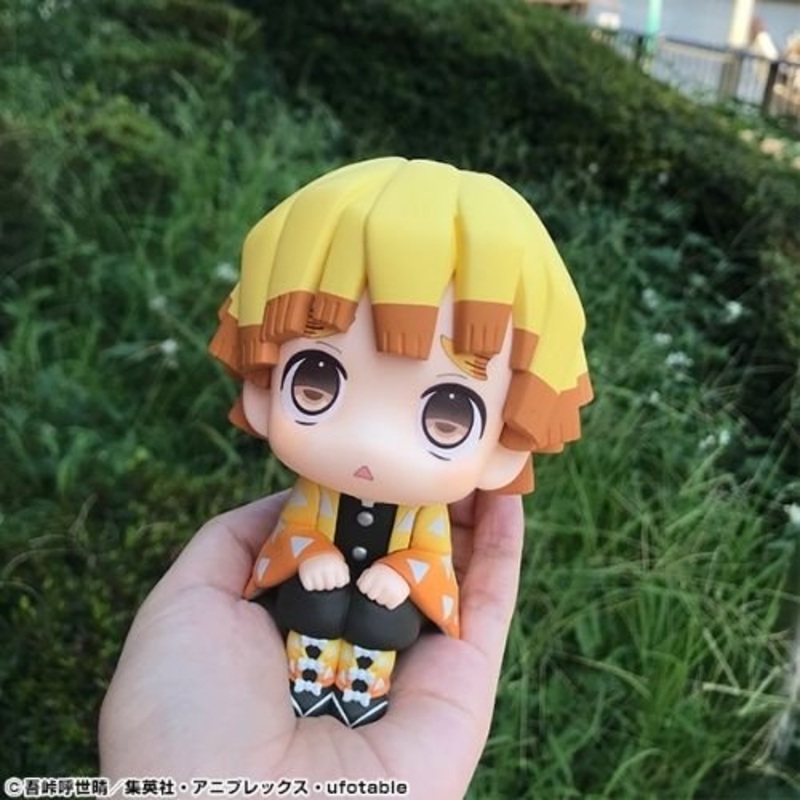 LookUp Demon Slayer: Kimetsu no Yaiba Zenitsu Agatsuma Complete Figure