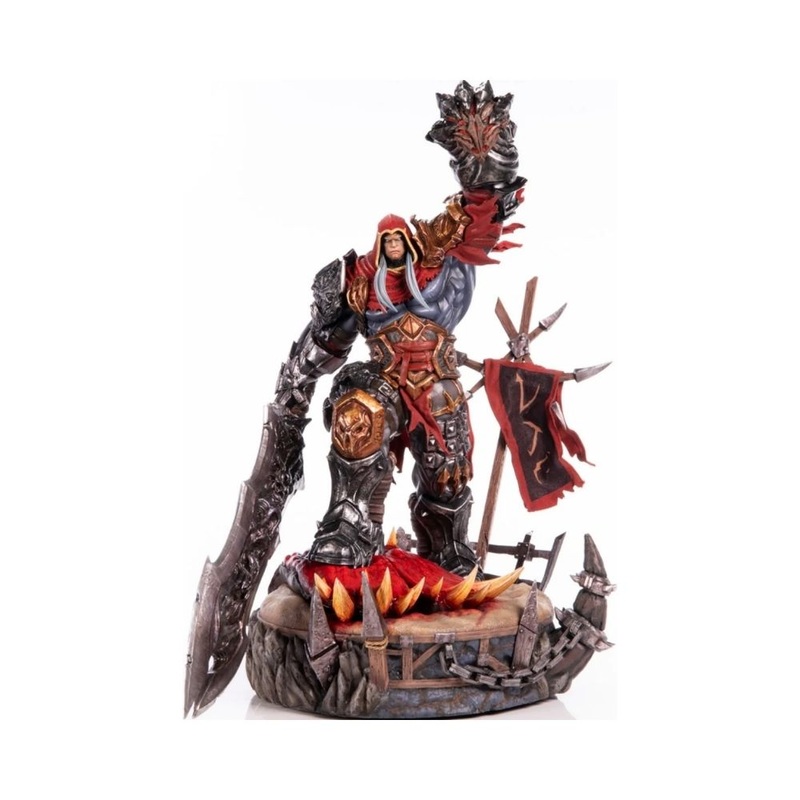 First 4 Figures : Darksiders – War Standard