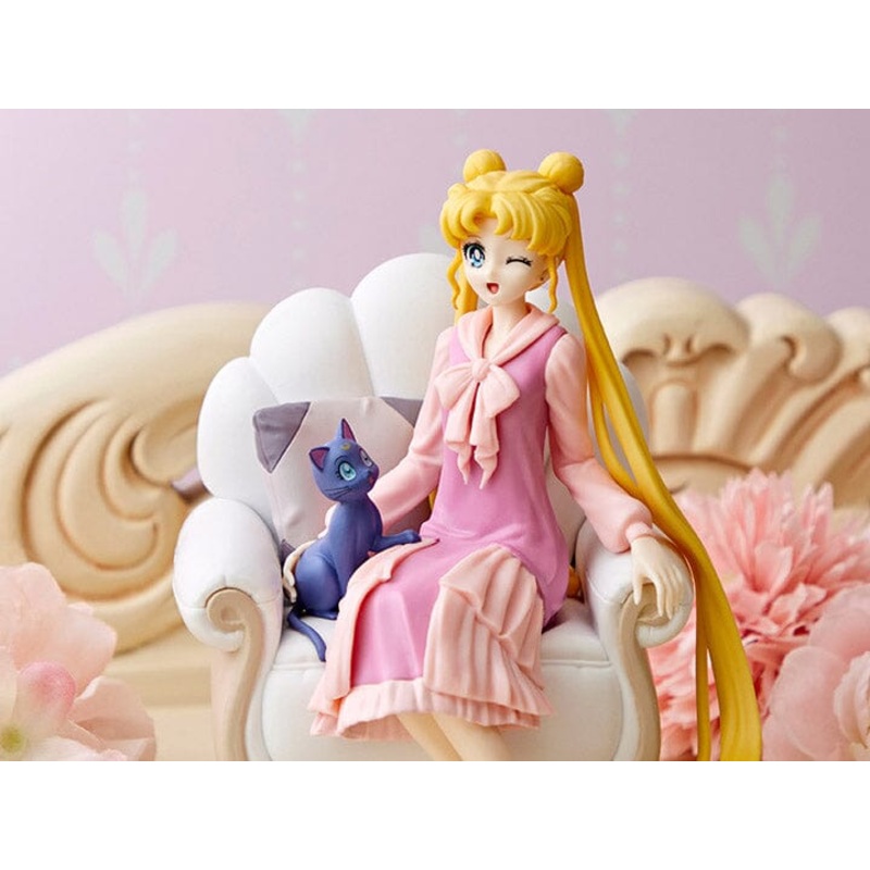 Sailor Moon Cosmos Ichibansho Usagi & Luna (Antique Style) Figure