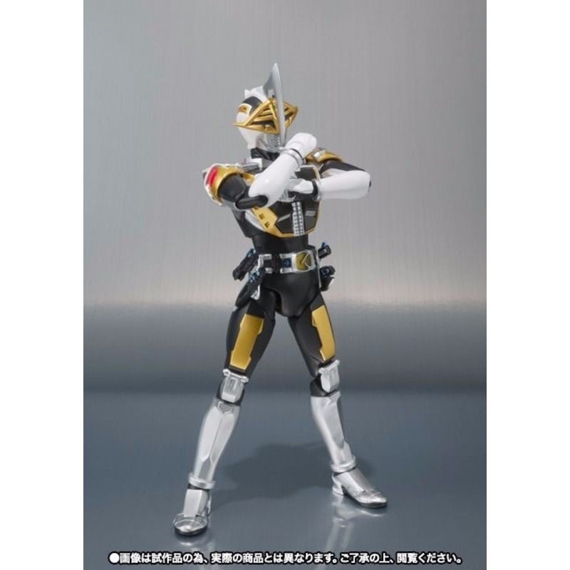 S.h.figuarts Masked Kamen Rider Den-o Axe Form Action Figure Bandai