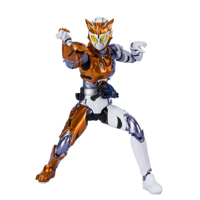 Hundreds Bandai SH Figuarts Kamen Rider Valkyrie Rushing Cheetah Action Figure