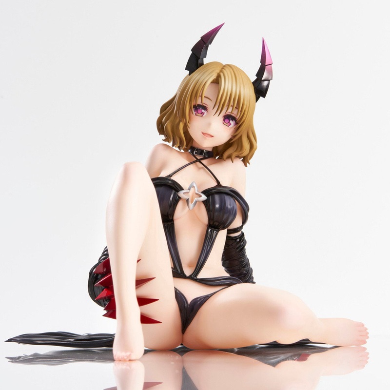Union Creative To Love-Ru Darkness Risa Momioka (Darkness Ver.) 1/6 Scale Figure